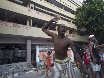 Βραζιλία: Φωτιά σε οχήματα σε διαδήλωση εναντίον της αστυνομίας