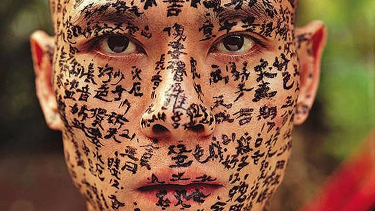 Βρετανία: Η υπουργός Εσωτερικών παρενέβη υπέρ του Κινέζου καλλιτέχνη Άι Ουεϊουέι