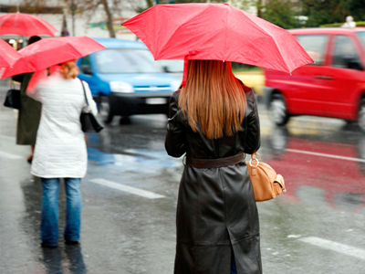 Καιρός: Βροχές και πτώση της θερμοκρασίας