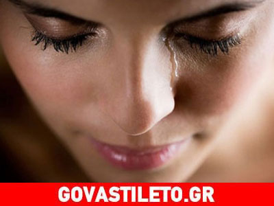 Μπορώ να κλαίω μπροστά στο παιδί μου;