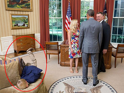 Ο μπόμπιρας που… αγνόησε την παρουσία του Αμερικανού προέδρου