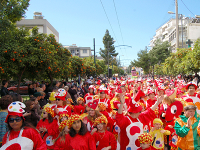 Μικροί –μεγάλοι στο καρναβάλι Νίκαιας-Ρέντη