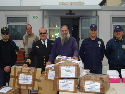 «Αγκαλιά» από το Λιμενικό στη Μυτιλήνη