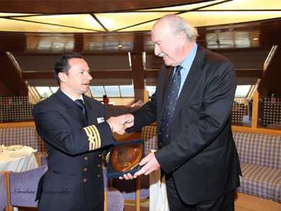 Τα δώρα του ΟΛΠ στο πρώτο πλοίο του ΄14