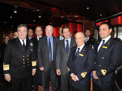 Υποδοχή στο πρώτο κρουαζιερόπλοιο του 2014