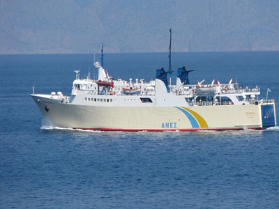 Μηχανική βλάβη στο «ΠΡΩΤΕΥΣ» στο Βόλο