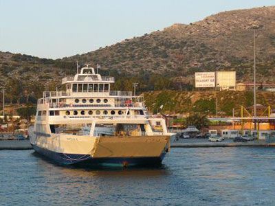 Δένουν τα πλοία σε … δέντρα αντί για «πίντες»