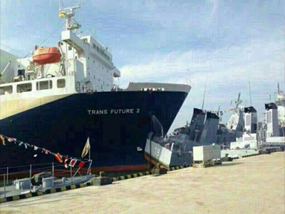 Έπεσε πάνω σε πλοία του Πολεμικού Ναυτικού!