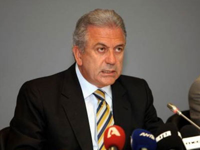 Για εθνική συνεννόηση, συναίνεση και σύνθεση μίλησε ο Δ. Αβραμόπουλος