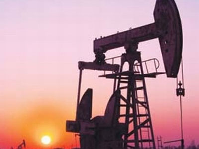 Εκτίμηση για εκτίναξη του πετρελαίου στα 100 δολάρια το βαρέλι