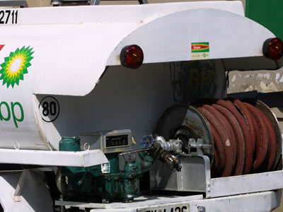 Αυτοσυγκράτηση στα κέρδη ζητά η κυβέρνηση