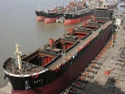 Επενδύει στα ξηρού φορτίου η Cosco