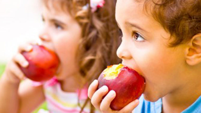 Οι γιαγιάδες ευθύνονται για την παιδική παχυσαρκία