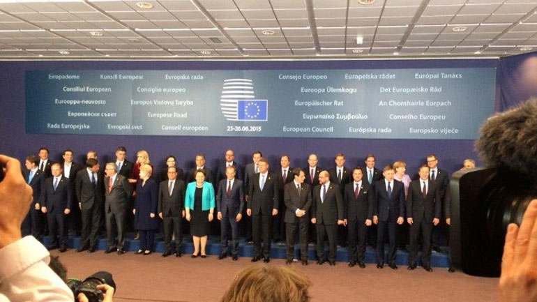 Σύνοδος Κορυφής: Σε επίπεδο θεσμών και Eurogroup η λύση για Ελλάδα Σύνοδος Κορυφής: Σε επίπεδο θεσμών και Eurogroup η λύση για Ελλάδα