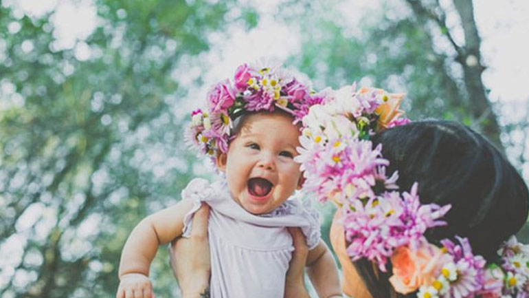 Πώς να έρθετε κοντά με το νεογέννητο παιδί σας