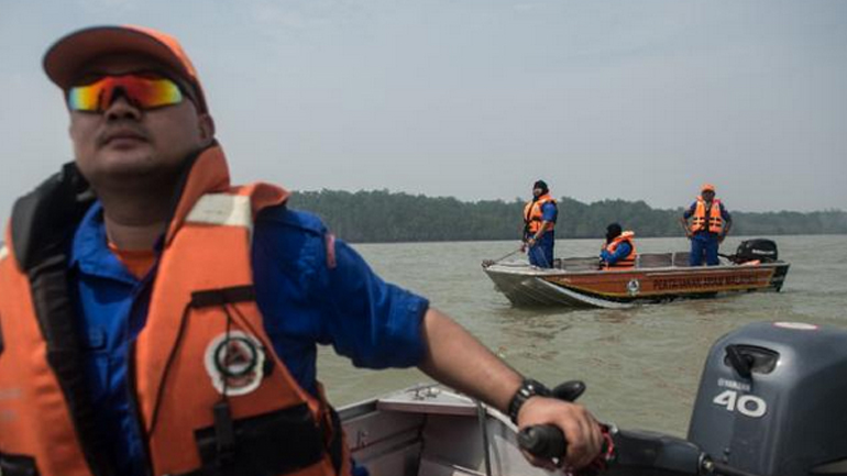 Συνολικά 14 νεκροί από το ναυάγιο στη Μαλαισία