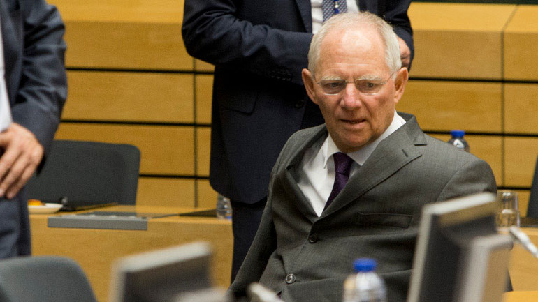 Υψηλά τα ποσοστά δημοτικότητας του Σόιμπλε Υψηλά τα ποσοστά δημοτικότητας του Σόιμπλε