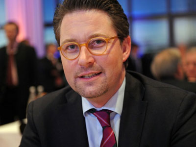 «Ψευτόμαγκες Τσίπρας και Βαρουφάκης» «Ψευτόμαγκες Τσίπρας και Βαρουφάκης»