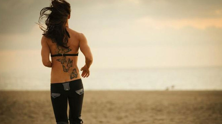 Τατουάζ και ήλιος: Προστατέψτε το δέρμα σας το καλοκαίρι