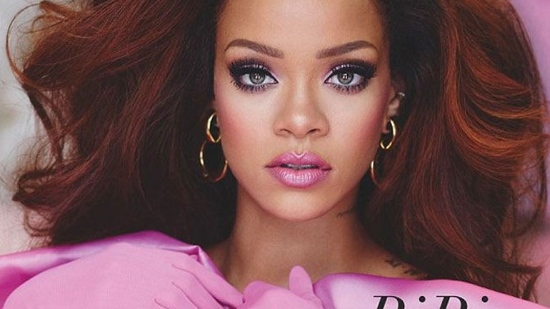 Η Rihanna είναι σικ και μας… αρωματίζει!