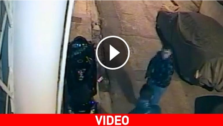 Nτοκουμέντο: Καρέ-καρέ η κλοπή μοτοσικλέτας στην Καλλιθέα