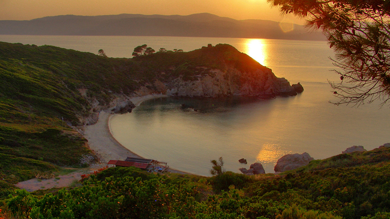 Στο ΣτΕ προσφεύγει ο Δήμος Σκιάθου για τον ΦΠΑ 23% στα νησιά