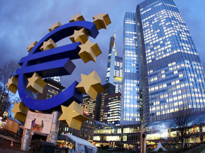 Η ΕΚΤ καλεί τις Βρυξέλλες να σεβαστούν το Σύμφωνο Σταθερότητας