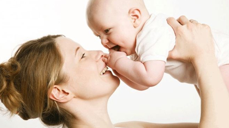 Γίνατε μητέρα; Διαβάστε με ποιον τρόπο θα αλλάξουν όλα στο… κεφάλι σας!