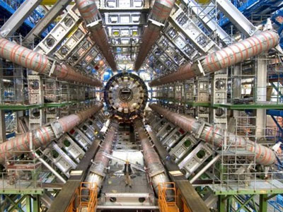 Ψάχνουν το σωματίδιο που θα αλλάξει όλα όσα ξέραμε για τη Φυσική!