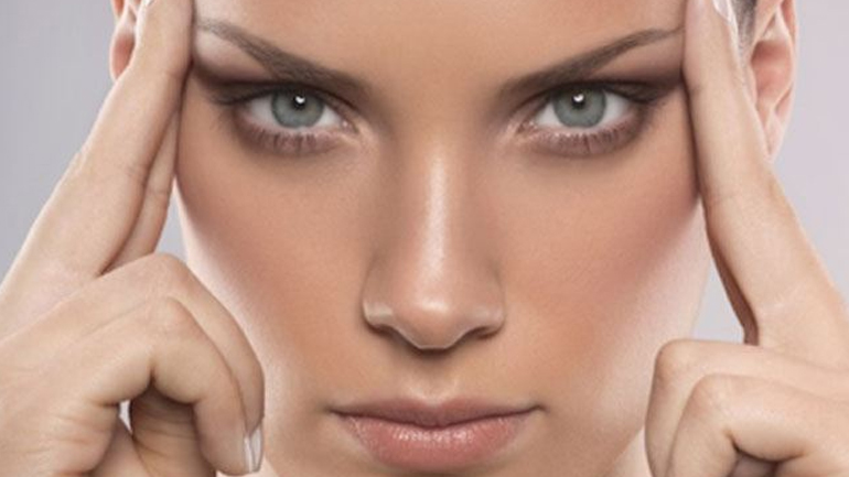 Face yoga: Απαλύνει τις ρυτίδες