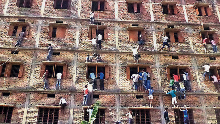 Ινδία: Χίλιες συλλήψεις για… σκονάκια!