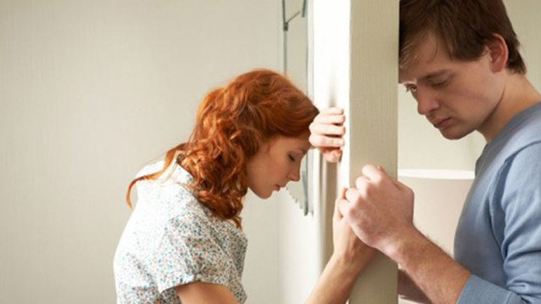 Ο καλός ο σύζυγος στη φουρτούνα φαίνεται!