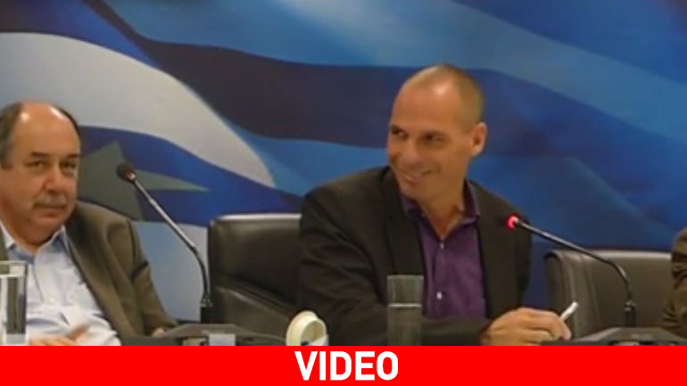 Καβγάς οn air Βαρουφάκη-δημοσιογράφου του Bloomberg