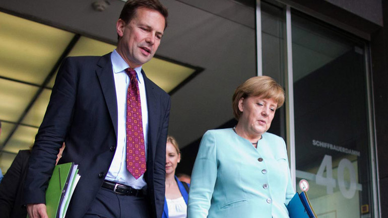Γερμανός εκπρόσωπος της Καγκελαρίας: «Επιθυμούμε παραμονή της Ελλάδας στο ευρώ»