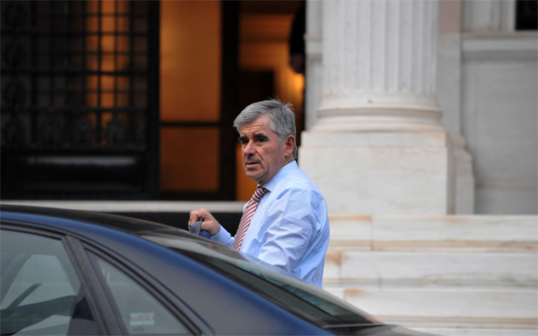 Π. Νικολούδης