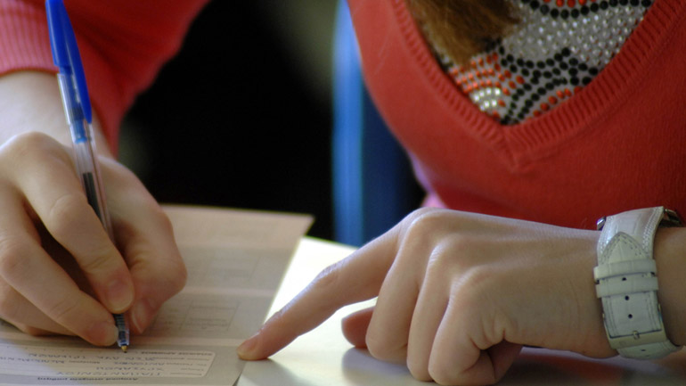 Αγρίνιο: Στο νοσοκομείο με κρίση πανικού δύο υποψήφιες των Πανελλαδικών Αγρίνιο: Στο νοσοκομείο με κρίση πανικού δύο υποψήφιες των Πανελλαδικών