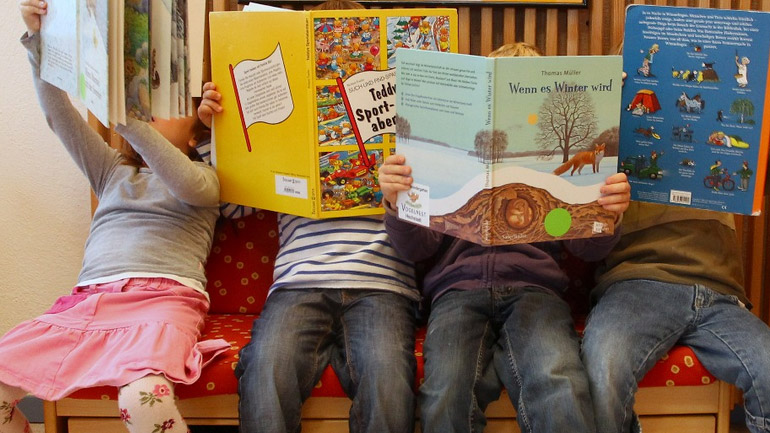 Μειώνεται ο αριθμός των παιδιών που θα ενταχθούν σε βρεφονηπιακούς σταθμούς