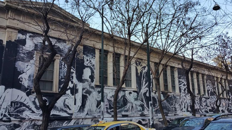 Κατεπείγουσα εισαγγελική έρευνα για το γκράφιτι στο Πολυτεχνείο
