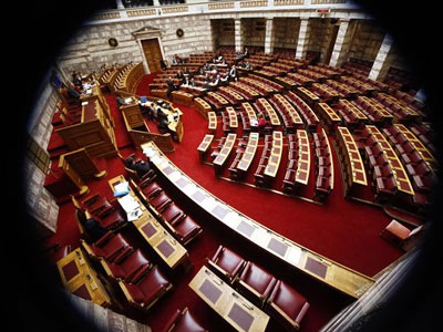 Σύντομα τα αποτελέσματα του αναδρομικού έλεγχου στα οικονομικά των πολιτικών-26 «αποκλίσεις»