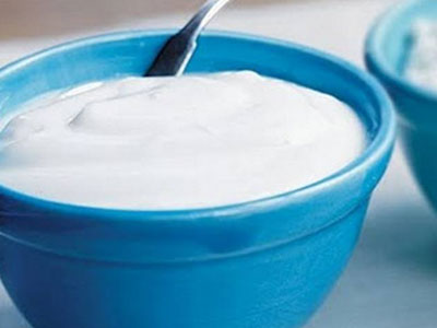 Γιαούρτωσαν τον διευθυντή του ΙΚΑ Βόλου Γιαούρτωσαν τον διευθυντή του ΙΚΑ Βόλου