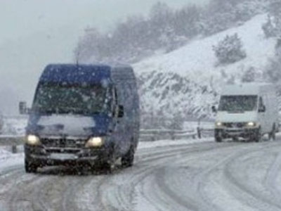 Κακοκαιρία: Πού έχει διακοπεί η κυκλοφορία και πού χρειάζονται αλυσίδες