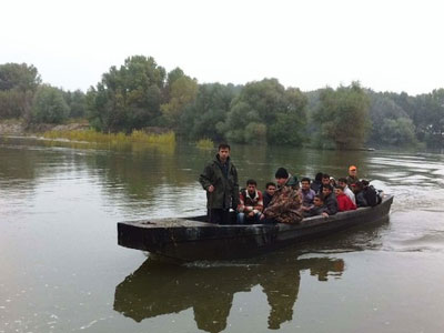 Επιχείρηση διάσωσης μεταναστών στον Έβρο