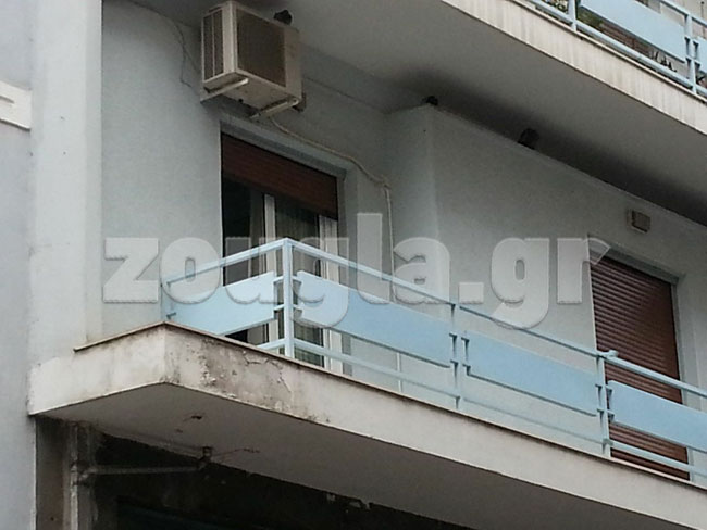 Κατά πληροφορίες το διαμέρισμα ήταν κενό