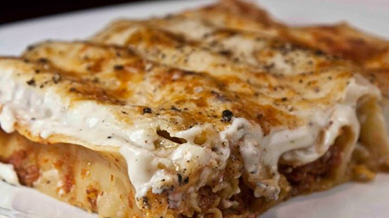 Κανελόνια με κιμά και μπεσαμέλ