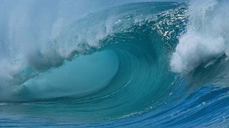 Ήρθη ο συναγερμός για τσουνάμι μετά τον σεισμό των 7,5R