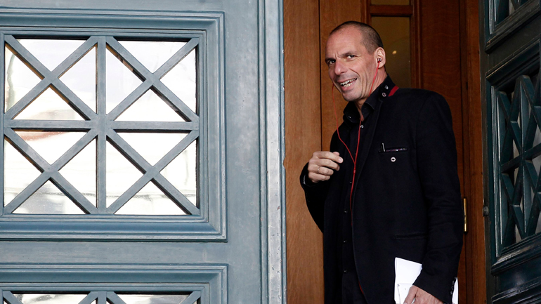 Ο Βαρουφάκης χαρίζει τη… μηχανή του σε όποιον αποδείξει ότι δούλεψε σε fund