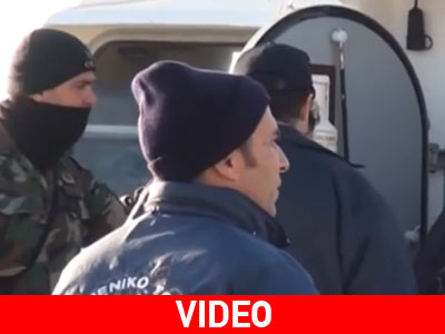 Ιεράπετρα: Τα πρώτα πλάνα από την άφιξη του πλοίου με τους 700 μετανάστες Ιεράπετρα: Τα πρώτα πλάνα από την άφιξη του πλοίου με τους 700 μετανάστες