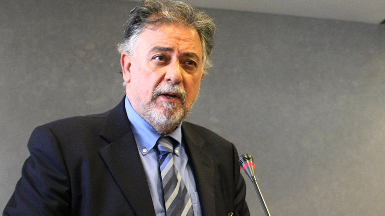 «Λάδι στη φωτιά» ρίχνει ο Πανούσης με νέo του άρθρο