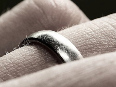 Τον σκότωσε η βέρα του