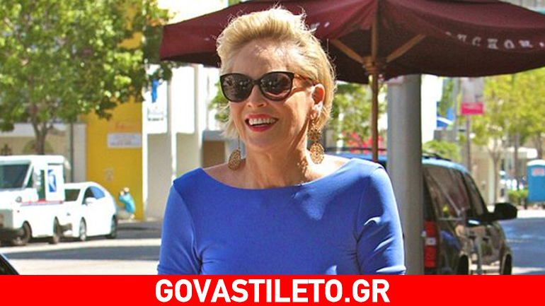 Sharon Stone: Με κολλητό μπλε-ηλεκτρίκ φόρεμα σε απογευματινή της έξοδο! Πώς το συνδύασε;
